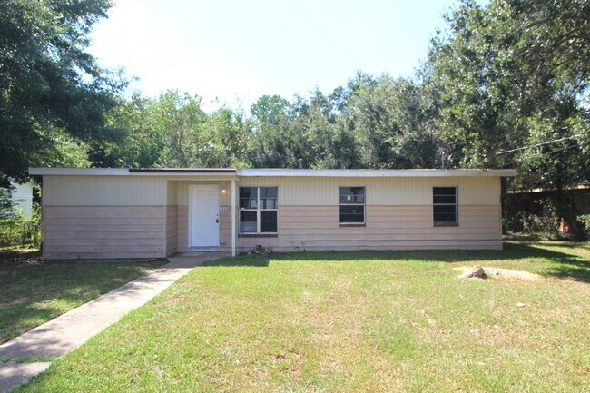 Building Photo - Move-In Ready 3-Bed Home – Pet Friendly & ...