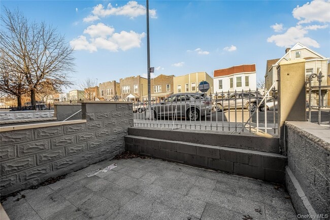 Building Photo - 1837 Wallace Ave