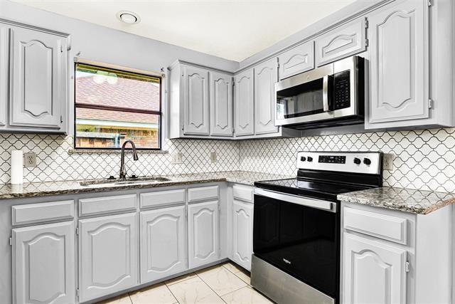 Building Photo - 3117 Osceola Dr