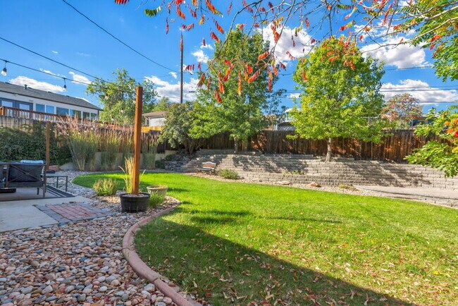 Building Photo - 7085 W 71st Ave