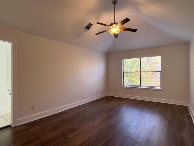 Building Photo - 5899 Fairdale Ln