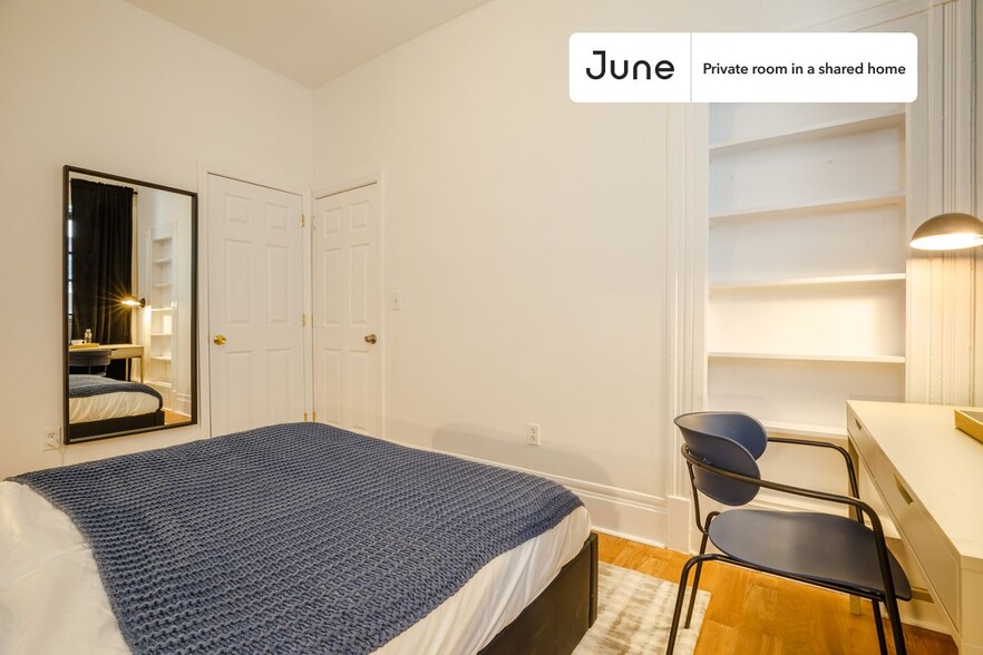 Building Photo - Private bedroom in 4 bed/1 bath Home