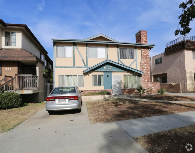 Building Photo - 617 W Dryden St