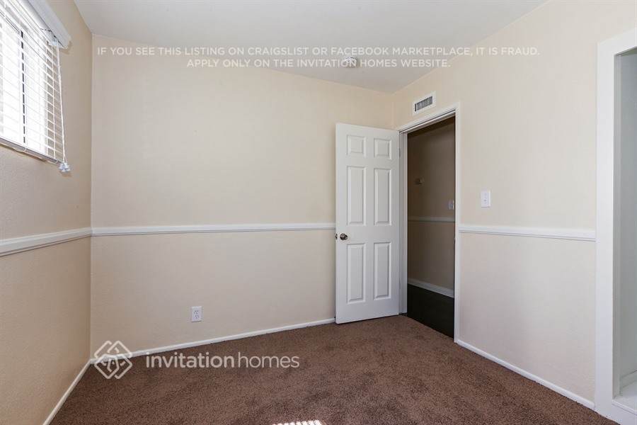 Building Photo - 8017 Lurline Ave