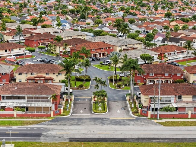 Building Photo - 11025 W Okeechobee Rd