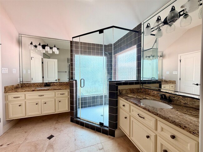 Building Photo - 5124 Carefree Dr