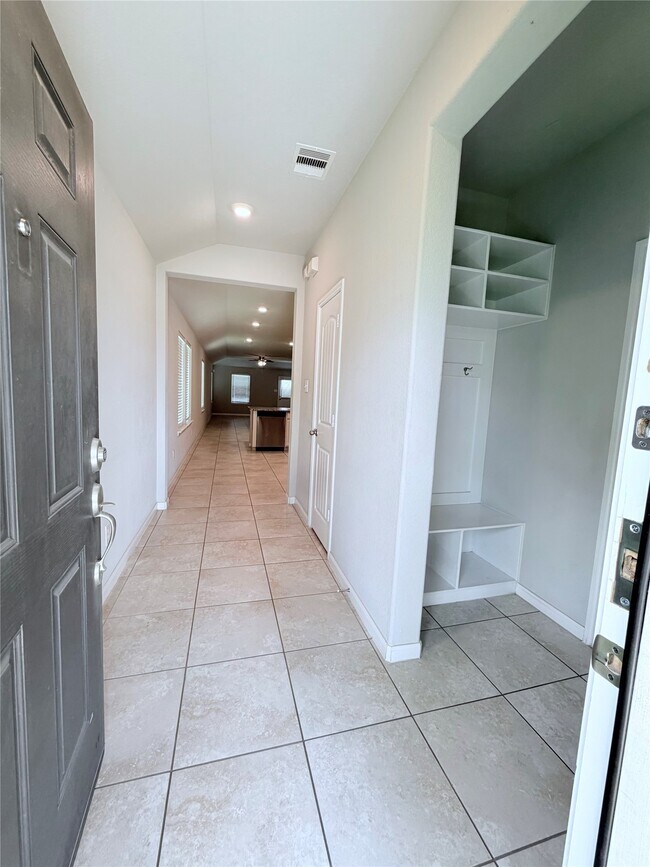 Building Photo - 6934 Scarlet Sagebrush St