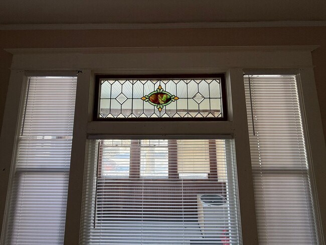 Building Photo - 1068 N Woodbridge St