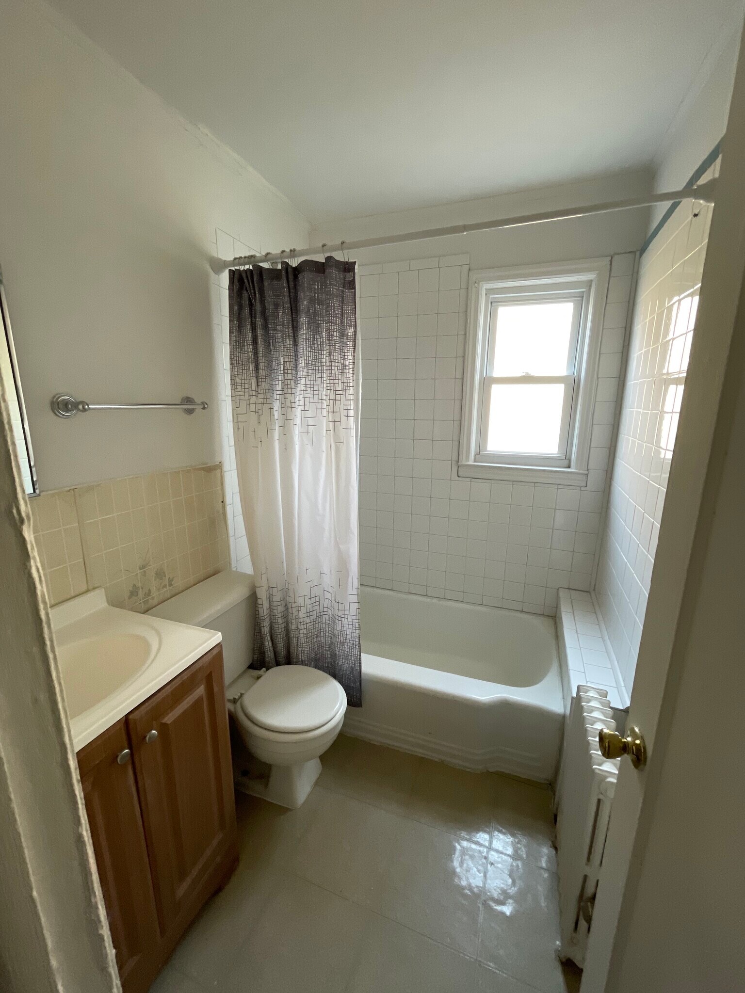 Bathroom - 365 Concord Ave