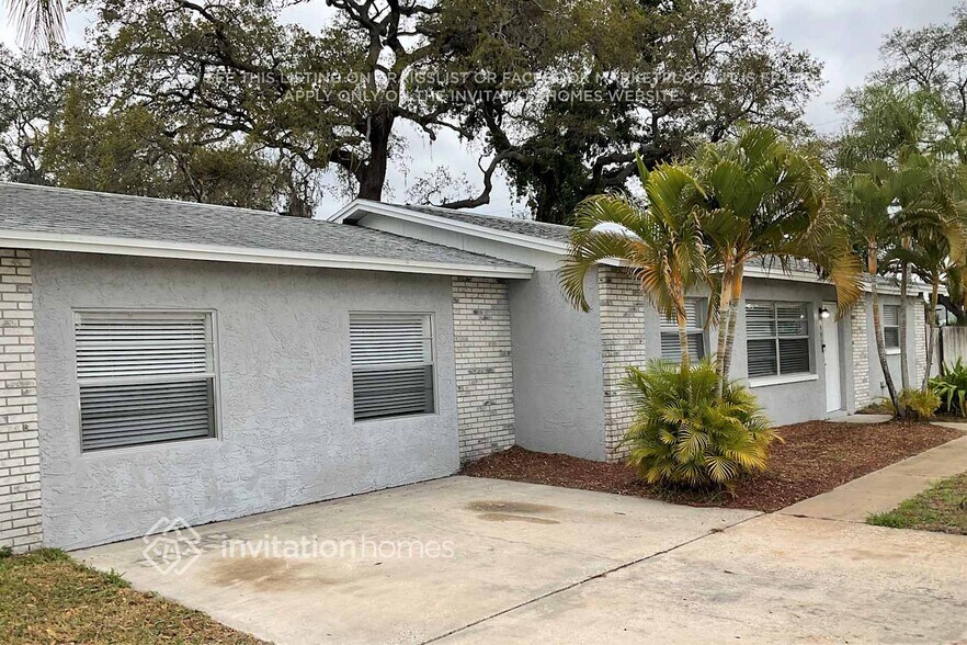 Building Photo - 992 Union St