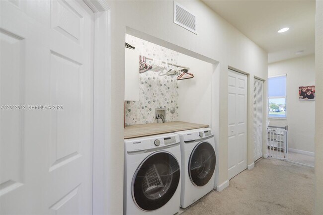 Building Photo - 9101 SW 169th Pl