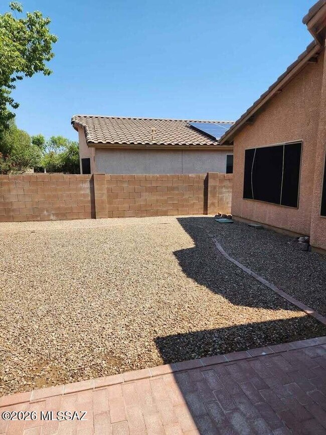 Building Photo - 8885 N Majestic Mountain Dr