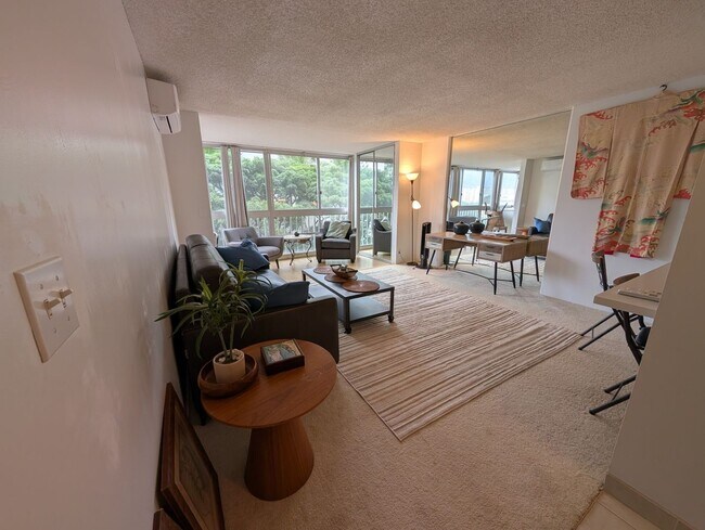Building Photo - Fully furnished 1 bedroom w/ parking near Hawaii Convention Center, Ala Moana Shopping Center and...