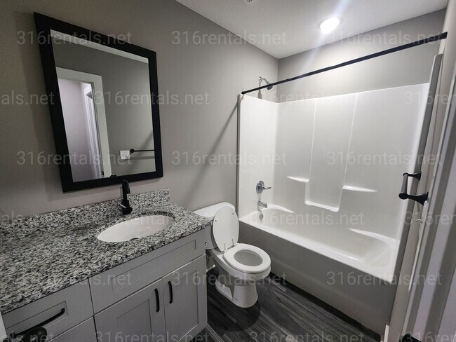 Building Photo - 5225 N Toben Ct