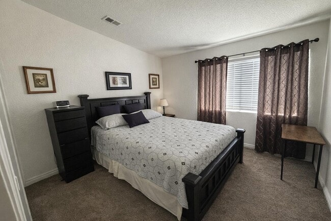 Building Photo - 78650 Ave 42 Ave