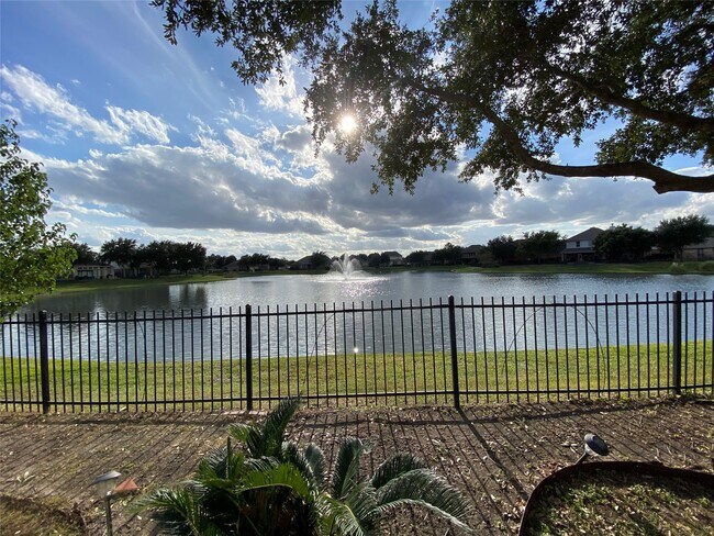 Building Photo - 25503 Lockspur Dr
