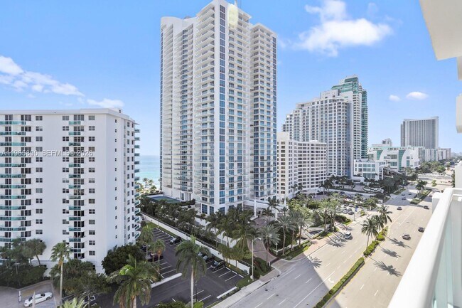 Building Photo - 3000 S Ocean Dr