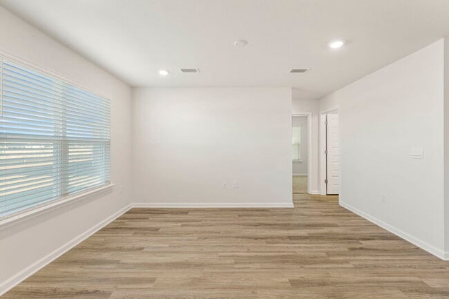 Building Photo - 5017 Rivergrass Dr