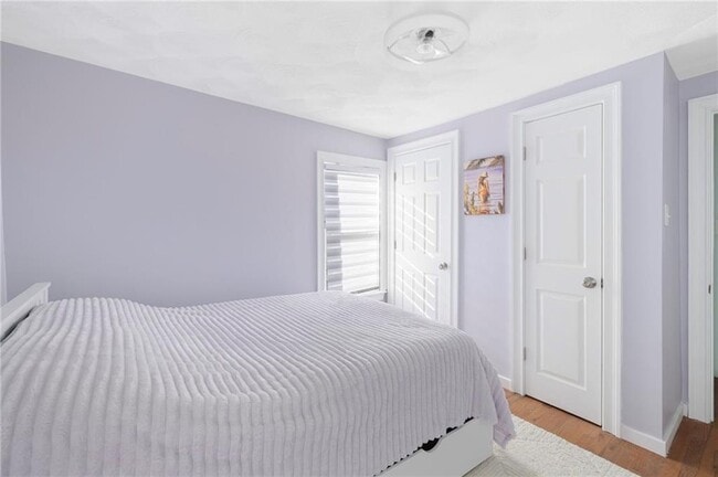 Building Photo - 206 Riverside Ave