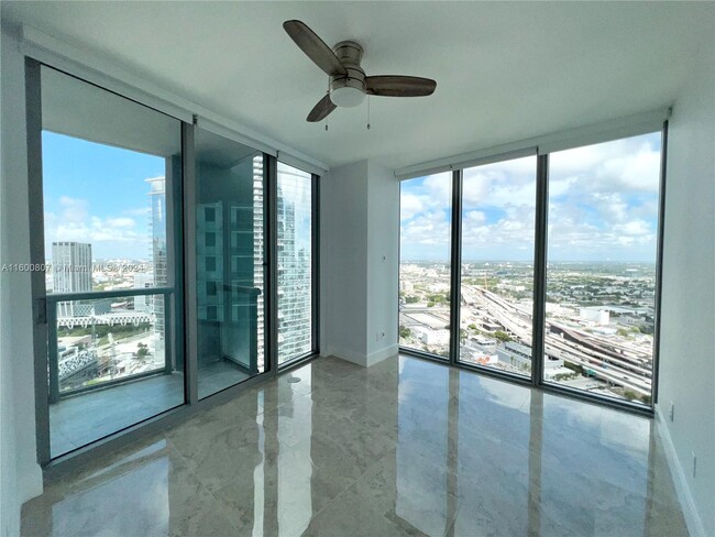 View from the Bed 2 - 888 Biscayne Blvd