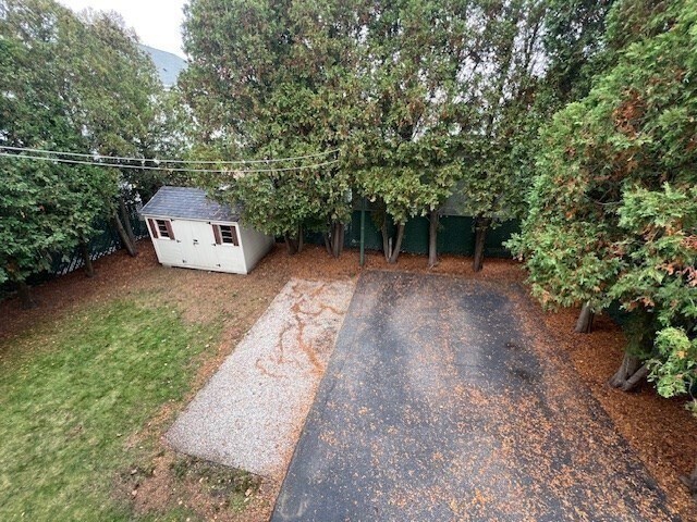 Building Photo - 15 Hull St