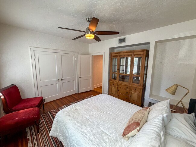 Building Photo - 15 NW 26th St