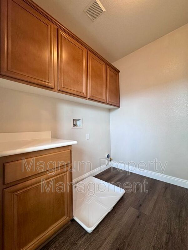 Building Photo - 34333 Northhaven Dr