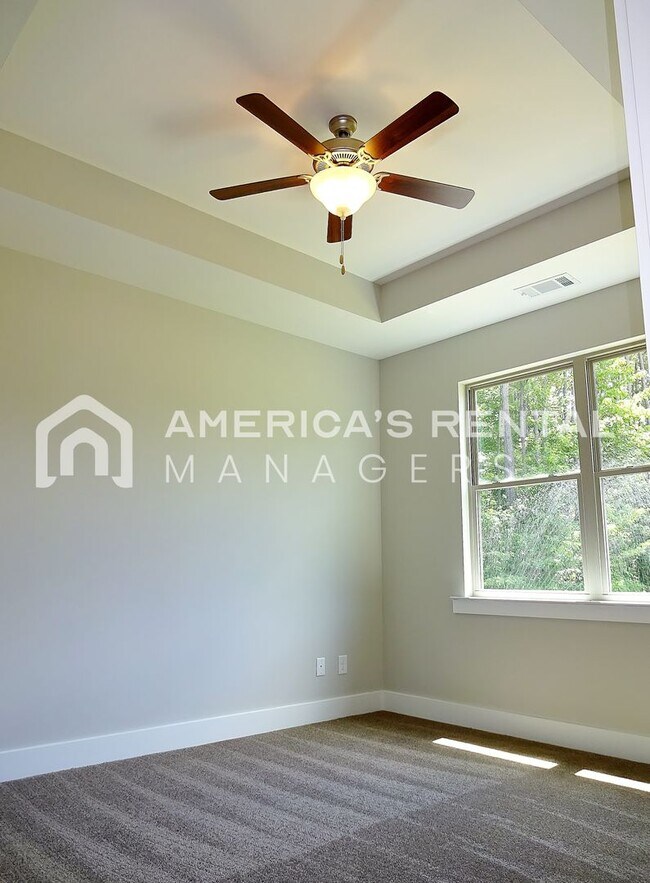 Building Photo - Town Home in Chelsea!!! Available to View ...