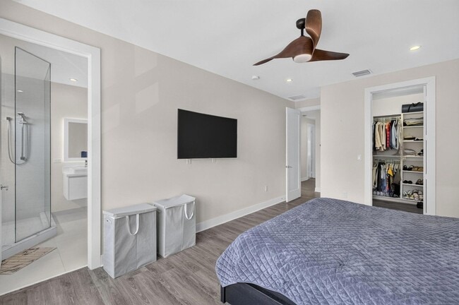 Building Photo - 6461 NW 103rd Psge