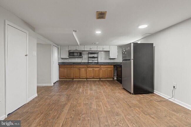 Building Photo - 8030 New Riggs Rd