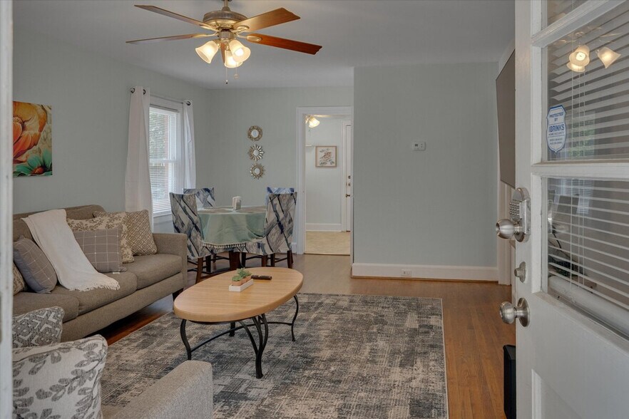 Building Photo - 1001 Watts St