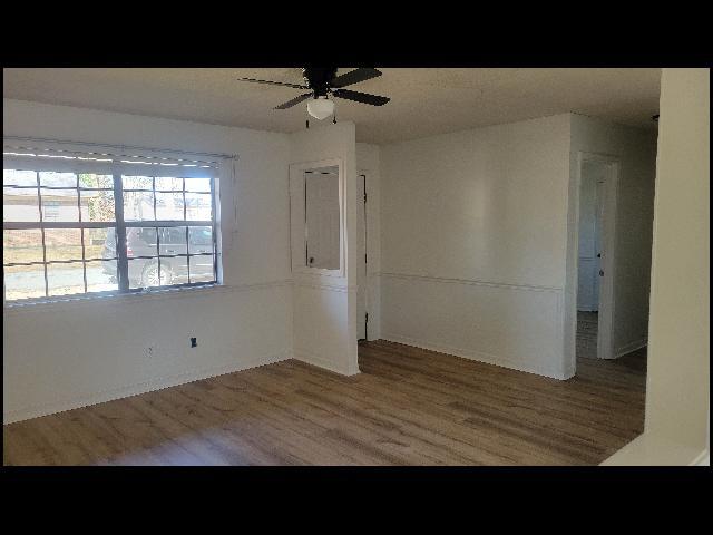 Building Photo - 400 Maxine Ave