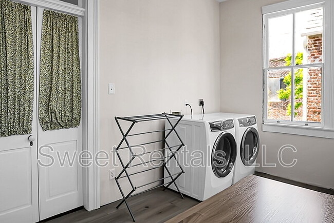 Building Photo - 6 Wentworth St