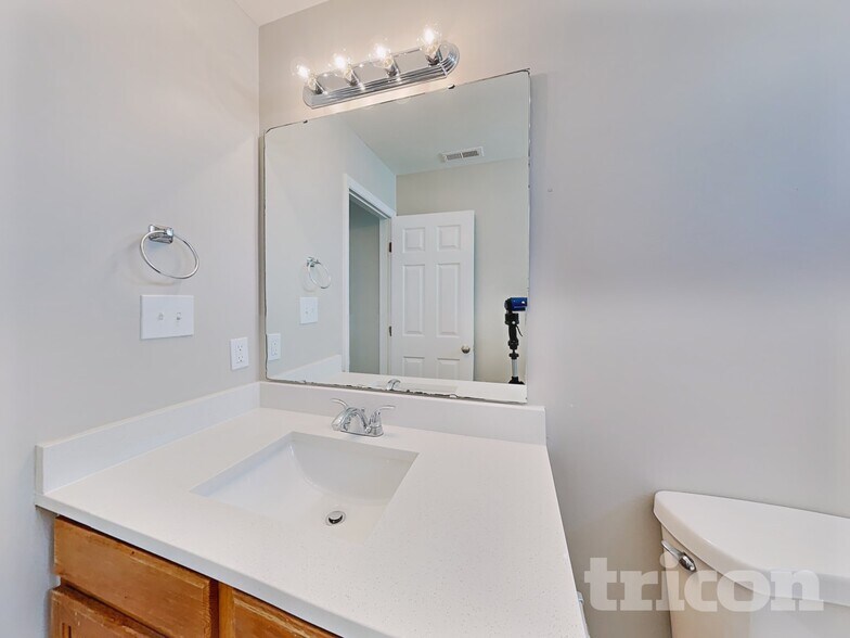 Building Photo - 5224 Anchorage Way