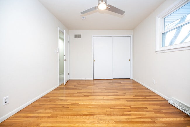 Building Photo - Home in Far North Peoria