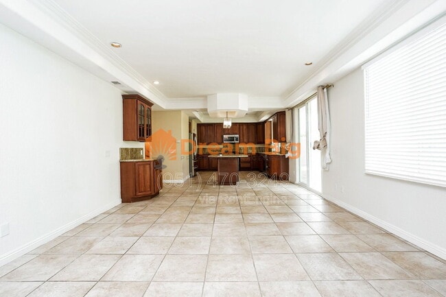 Building Photo - 30 Amberhill
