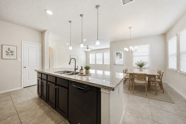 Building Photo - 24014 Via Viale Dr
