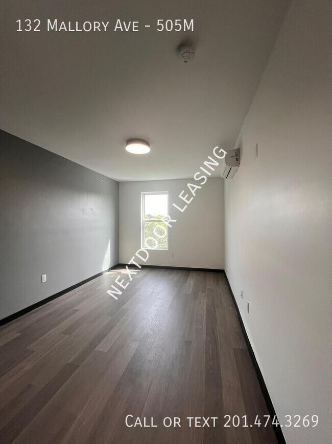 Building Photo - 132 Mallory Ave