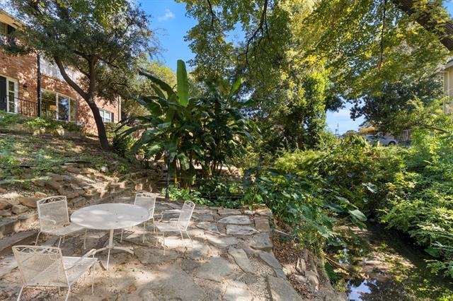Building Photo - 3012 Mahanna Springs Dr