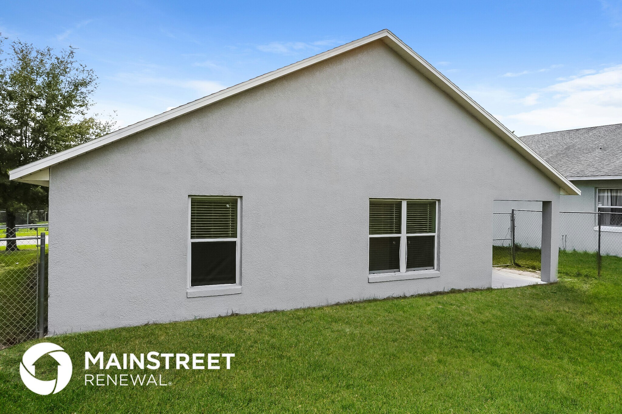 Building Photo - 137 W 20th St