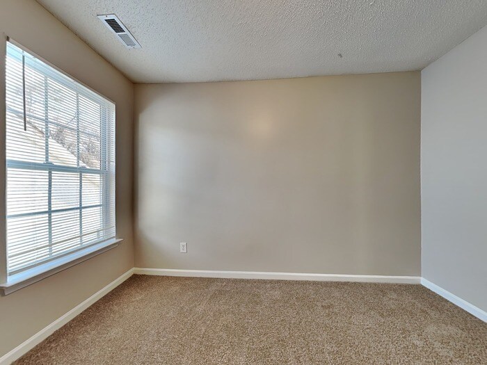 Building Photo - 3428 Ann Franklin Ct