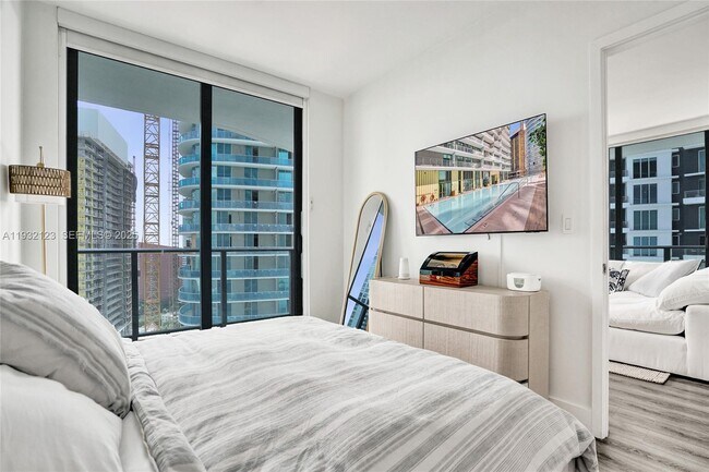 Building Photo - 1300 S Miami Ave