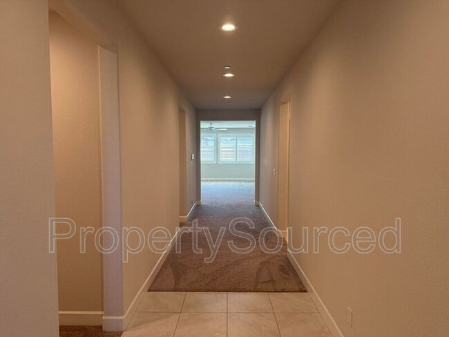 Building Photo - 1978 Memorial Ln