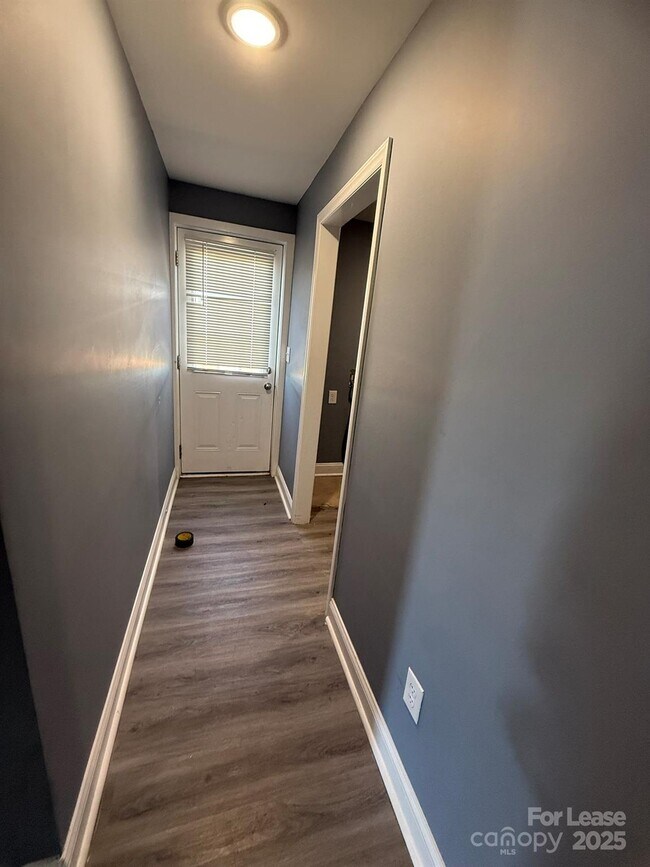 Building Photo - 3216 Boyd St