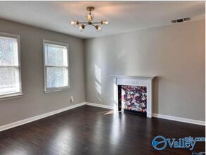 Building Photo - 2136 Belle Grove Dr SW