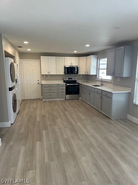 Building Photo - 25168 Pinson Dr