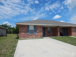 Building Photo - 1807 Windward Dr