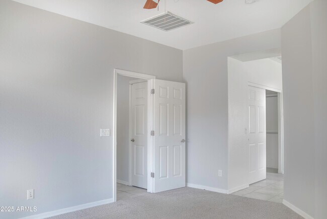 Building Photo - 42193 W Ramona St