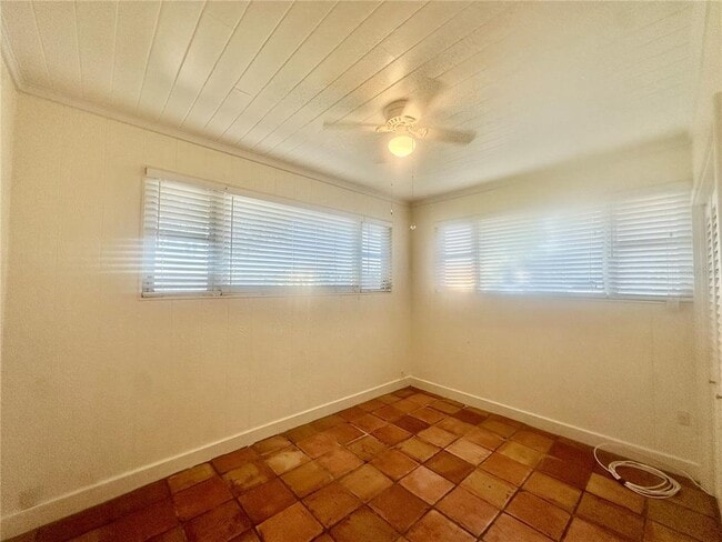 Building Photo - 1105 N Lake Otis Dr SE