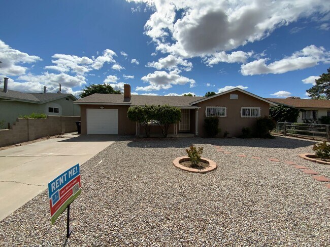 Primary Photo - 3 Bedroom Single Story Home Available Near...